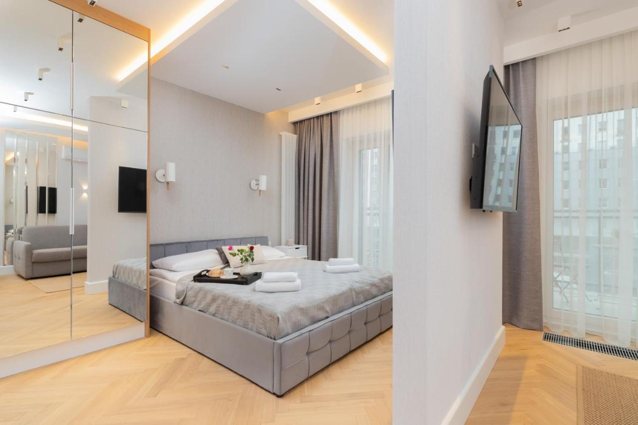 Mennica Residence - City Center Apartments By Noclegi Renters Varsovie Extérieur photo