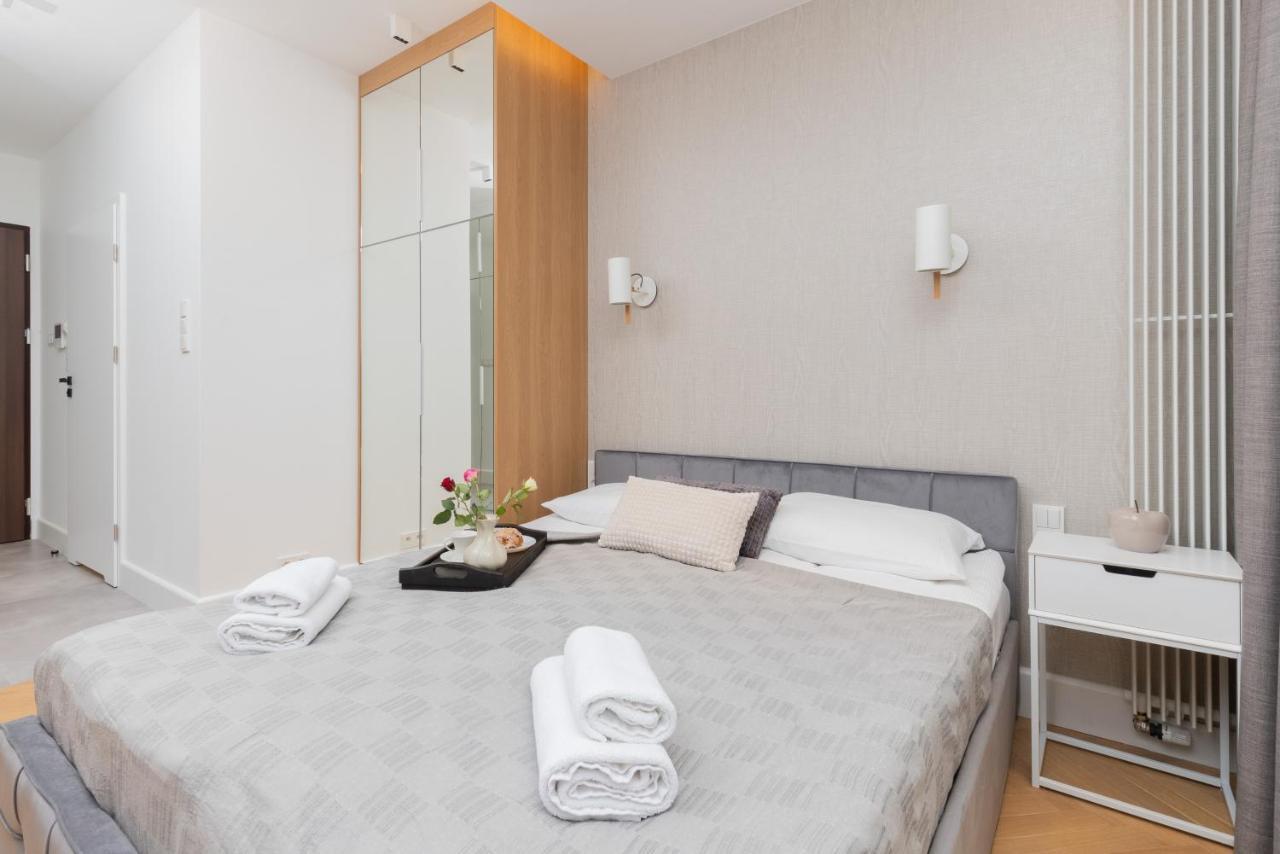 Mennica Residence - City Center Apartments By Noclegi Renters Varsovie Extérieur photo