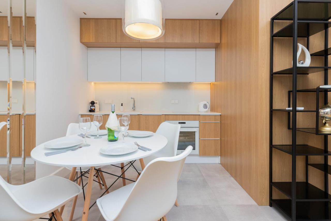 Mennica Residence - City Center Apartments By Noclegi Renters Varsovie Extérieur photo
