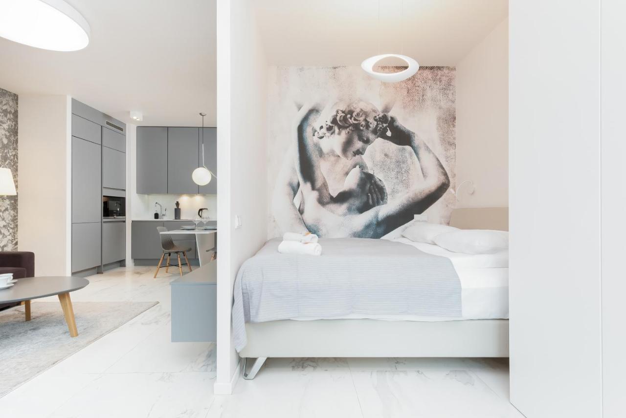 Mennica Residence - City Center Apartments By Noclegi Renters Varsovie Extérieur photo