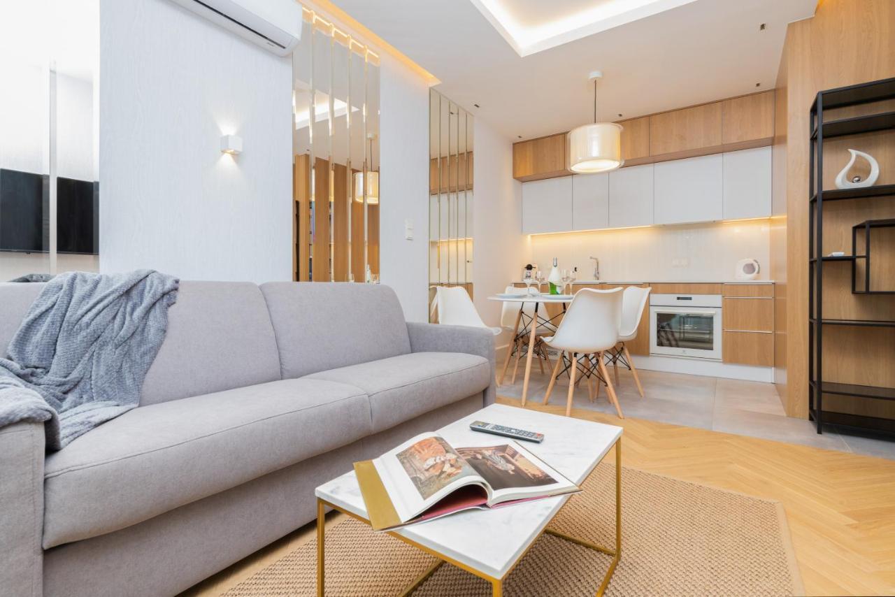 Mennica Residence - City Center Apartments By Noclegi Renters Varsovie Extérieur photo